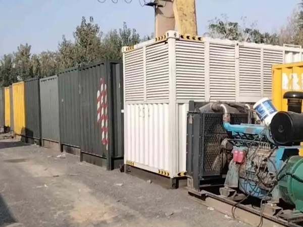 利川200KW柴油发电机机组每小时油耗是多少？